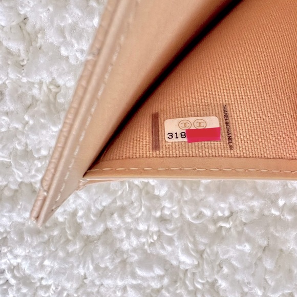 CHANEL Classic Flap Compact Wallet in Beige Clair Caviar with Silver Hardware 💕 - Picture 7 of 9